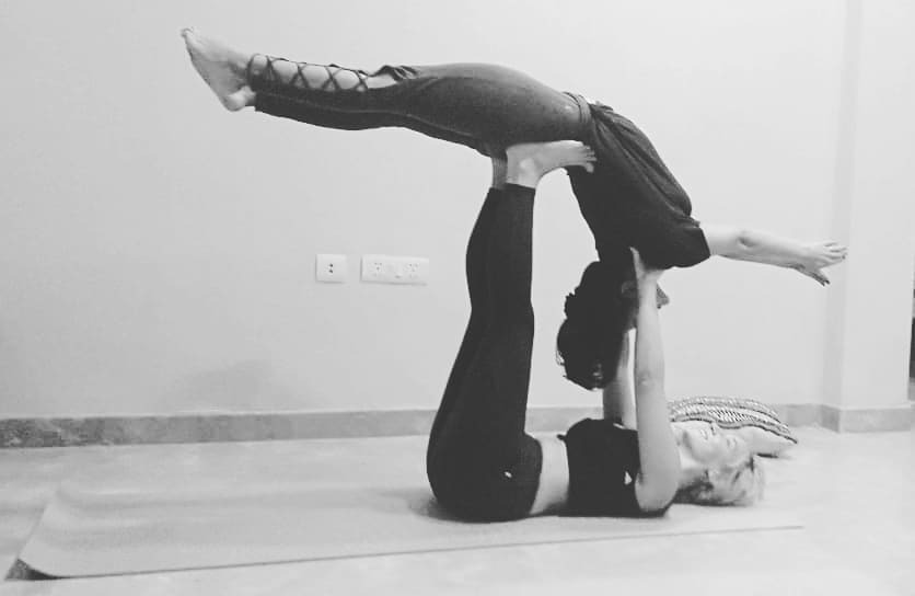 Acro yoga 